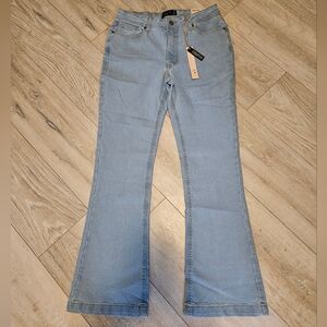 NWT Studio 12 Bootcut Jeans Light Wash Blue Juniors 15